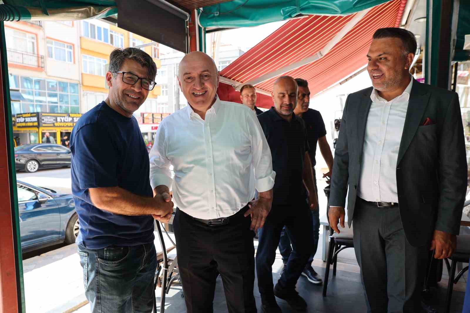 baskan-muzaffer-biyik-esnaf-ve-vatandasla-bulustu