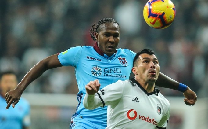 Beşiktaş Garry Medel'in Fiyatını Belirledi
