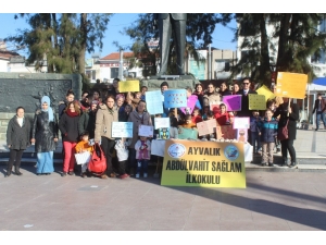 Minik Yürekler Sokak Hayvanları İçin Birleşti