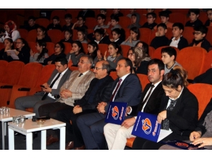 Tekden Öğrencileri Güzel Konuşmak İçin Yarıştı