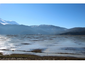Antalya’da Avlan Gölü Dondu