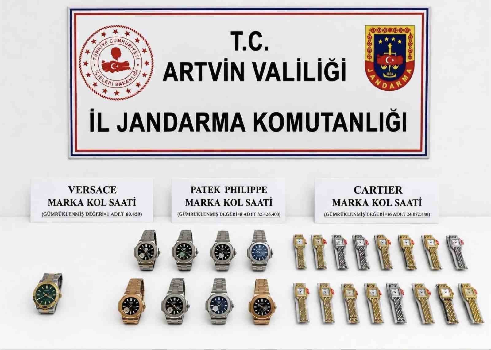 unlu-markalara-ait-56-milyonluk-25-adet-kacak-kol-saati-gumruge-takildi