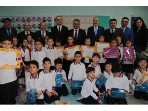 Balıkesirli Öğrenciler Karnelerini Aldı