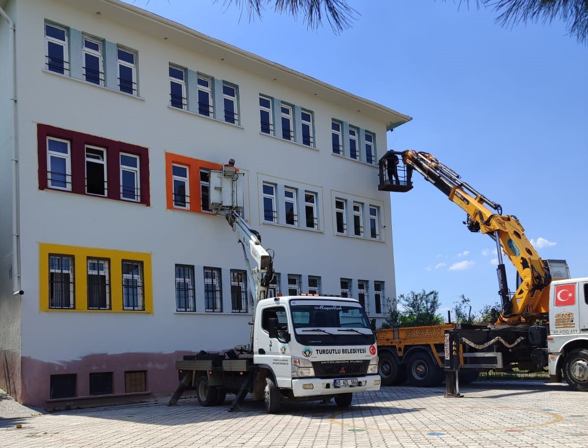 turgutlu-da-okullar-ve-parklar-yeni-doneme-hazirlaniyor