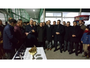 Geleneksel Halı Saha Futbol Turnuvasında Okullar Kupalarını Aldı