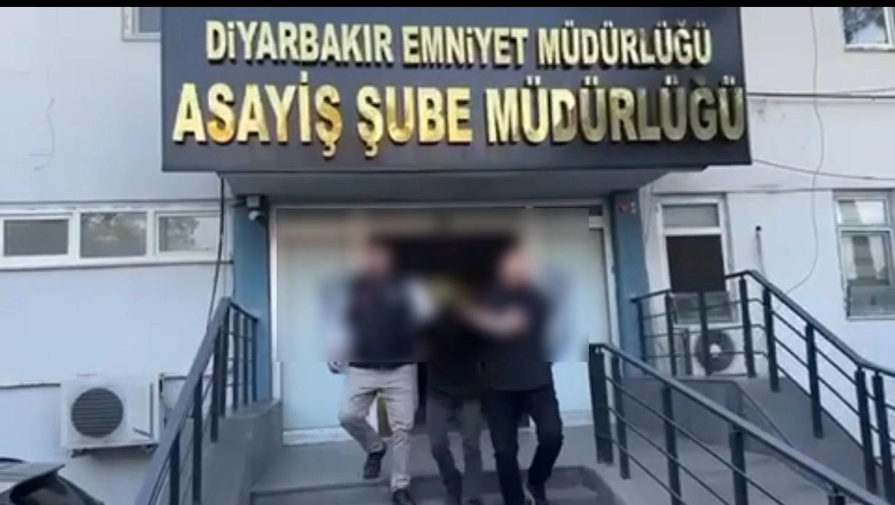 diyarbakir-da-yapi-kredi-atm-si-ve-bazi-is-yerlerini-kursunlayan-3-supheli-yakalandi