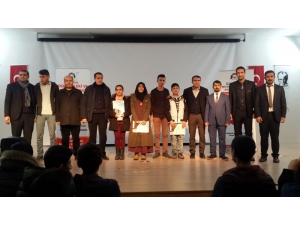 Özel Van Osb Mesleki Ve Teknik Anadolu Lisesinde Karne Dağıtımı