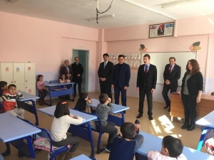 Başkan Yalçın Öğrencilere Karnelerini Verdi