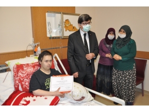 Karneleri Ayaklarına Geldi