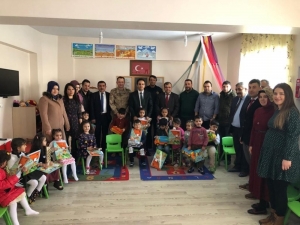 Çaldıran’da Karne Dağıtımı