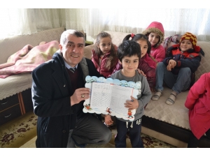 Okula Gidemeyen Minik Zeynep’e Moral Karnesi