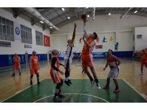 Veteranlar Potaları Şenlendirdi