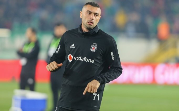 Beşiktaş'ta Taraftardan Burak Yılmaz Tepkisi
