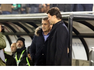 Spor Toto Süper Lig: Akhisarspor: 0 - Beşiktaş: 1 (İlk Yarı)