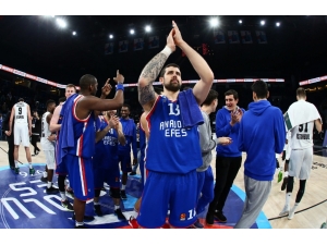 Euroleague’deki Türk Derbisi Anadolu Efes’in