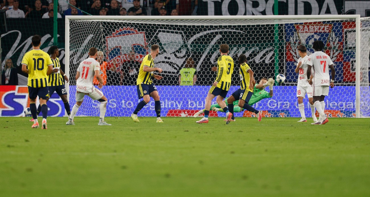 siradaki-rakip-sturm-graz-fenerbahce-uefa-sampiyonlar-ligi-3-eleme-turuna-yukseldi