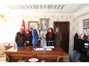 Emet Kadın Girişimciler Kooperatifi Üyeleri Kaymakam Çiçek’i Ziyaret Etti