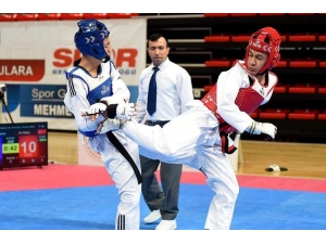 Uşaklı Taekwondocudan Gururlandıran Başarı