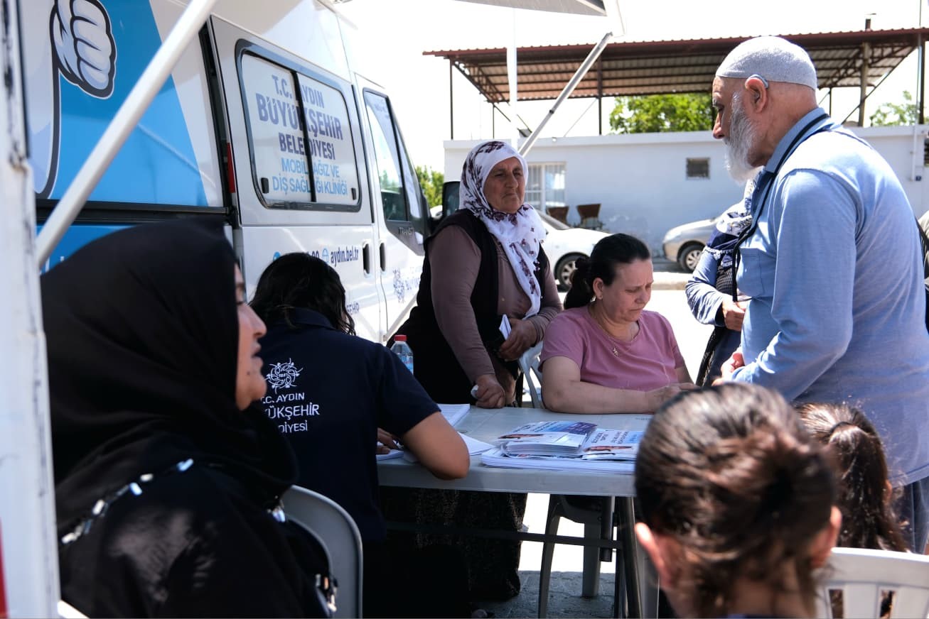 aydin-da-mobil-dis-klinikleri-vatandaslarin-ayagina-gidiyor