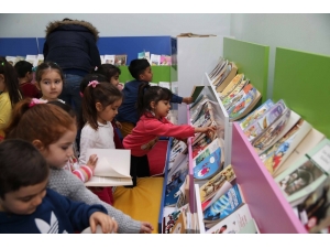 Çocukların Tatili Kitaplarla Renklenecek