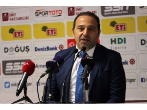 Çapa: "Oynamış Olduğumuz Oyundan Son Derece Mutluyum"