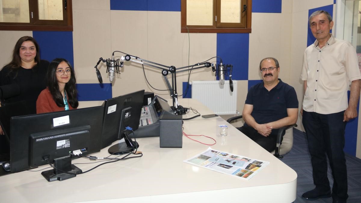 radyo-kampus-te-tercih-donemi-icin-akademik-birimlerin-tanitimi-yapildi