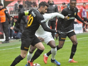 Kayserispor, Akhisar İle Oynayacağı Rövanş İçin Bugün Manisa’ya Gidecek