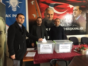 Ak Parti 3 İlçede Temayül Yoklaması Yaptı