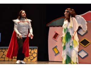 Çocuklar “Trafikteyim” Adlı Tiyatro Oyunu İle Hem Öğrendi Hem Eğlendi