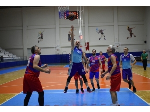 Veteran Basketbol Turnuvası’nda Şampiyonlar Belli Oldu