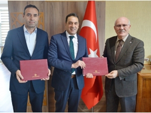 Uşak’ta "Sosyal Ve Bilimsel İşbirliği" Protokolü İmzalandı