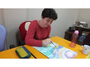 Burhaniye’de Engelli Gençler Kurslarda Beceri Sahibi Oldu