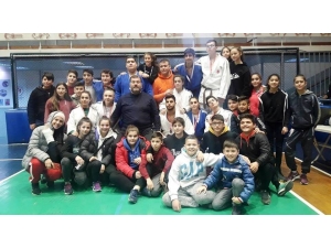 Yunusemreli Judoculardan 13 Derece Birden