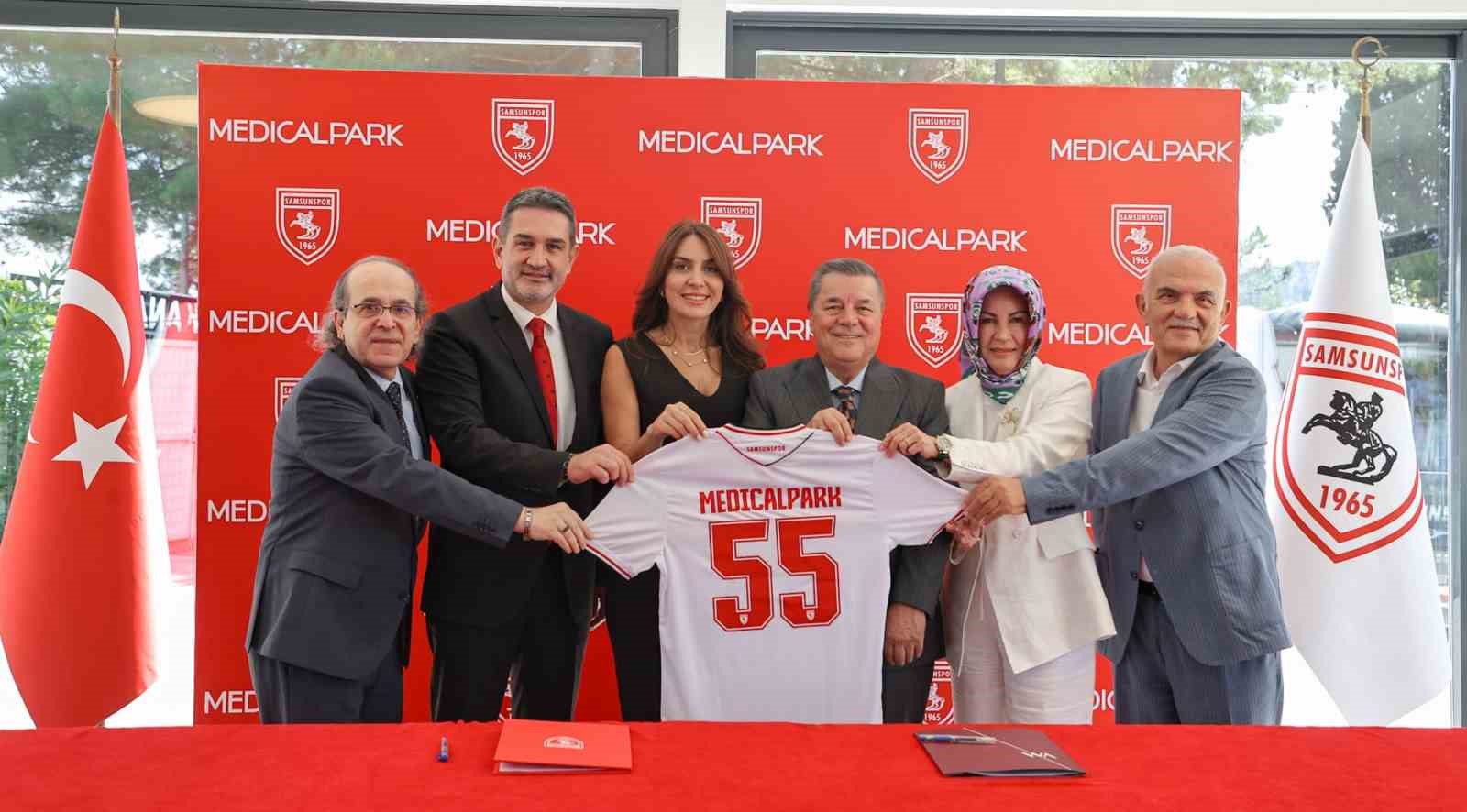 samsunspor-ile-medical-park-ve-liv-hospital-arasindaki-saglik-sponsorlugu-yenilendi