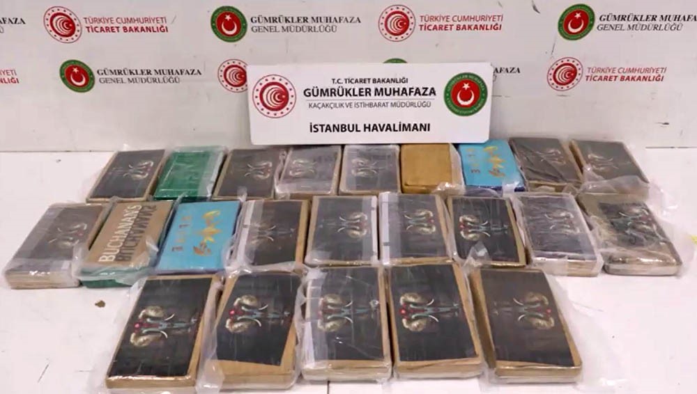 istanbul-havalimani-ndan-uyusturucu-operasyonu-supheli-pilot-kiyafeti-ile-kacti