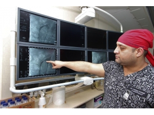 Bağırsak Damarına İlk Kez Stent Takıldı