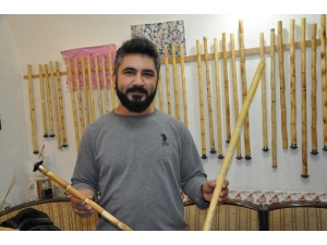 Neyin Hem Ustası Hem De Sanatçısı