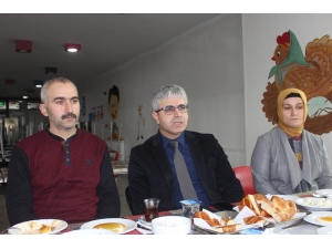 Bil Koleji Yönetimi Basınla Bir Araya Geldi