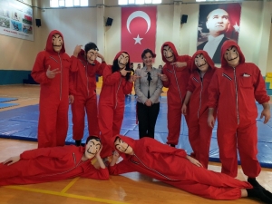 Alışılmış Sınavlara “La Casa De Papel” İle Fark Kattılar