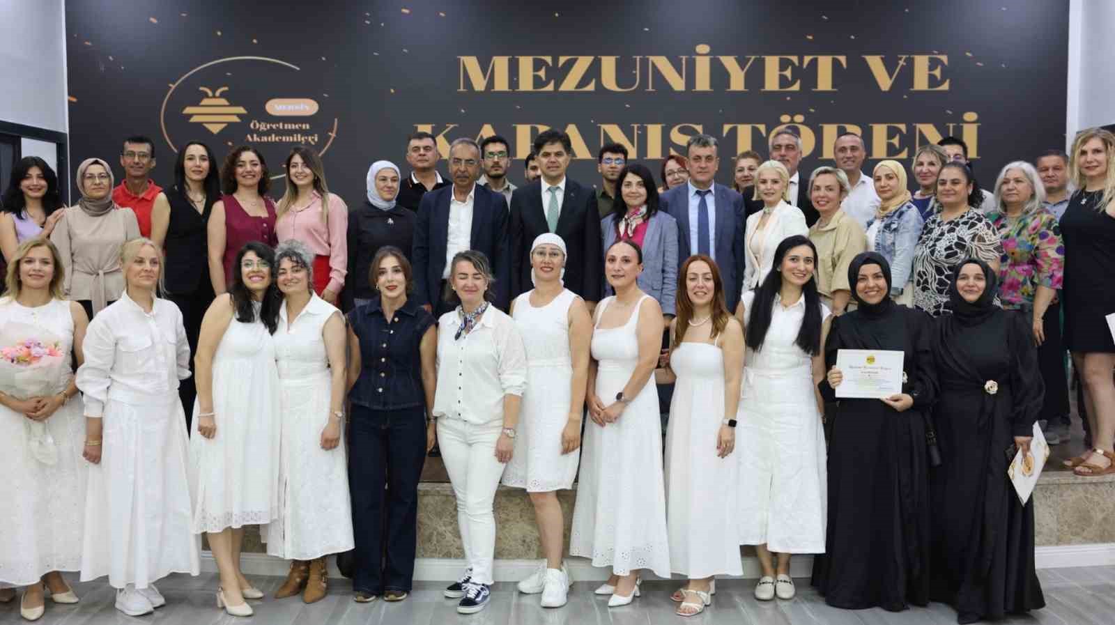mersin-ogretmen-akademileri-yil-sonu-programiyla-tamamlandi