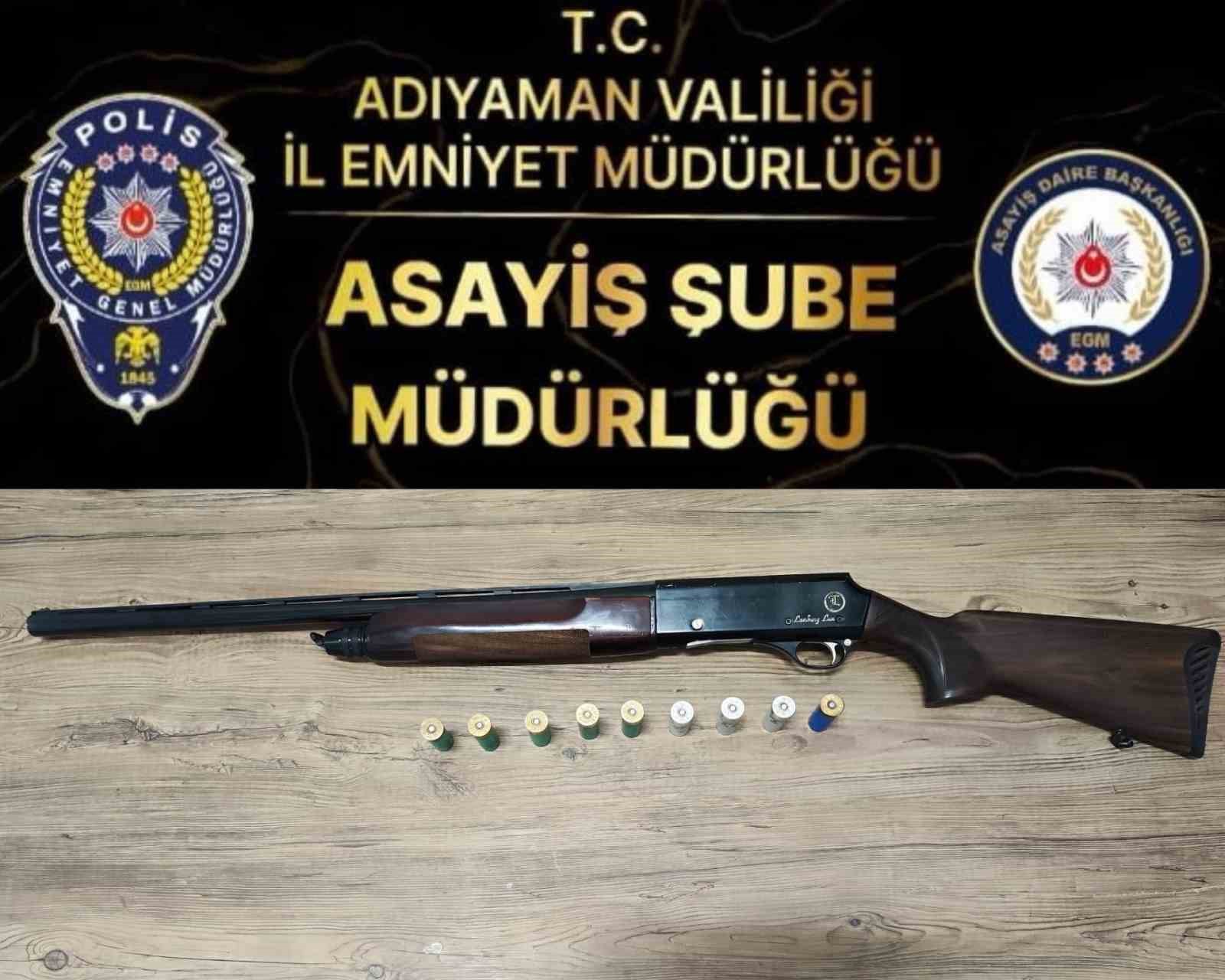 kiz-kardesinin-is-yeri-onunde-havaya-ates-acan-sahis-yakalandi
