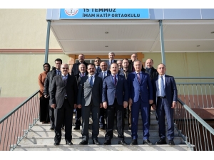 Denetimli Serbestlik Yükümlüleri Okulların Temizlik Ve Bakımını Gerçekleştiriyor