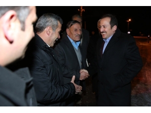 Vali Pehlivan Çiçekli Mahallesi’nde Vatandaşlarla Buluştu