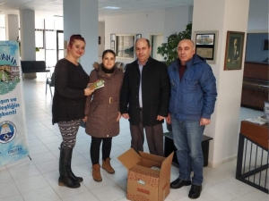 Özhan Gönüllülerinden Kitap Bağışı