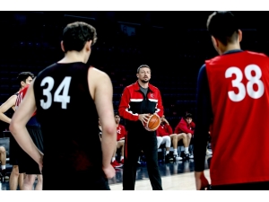 Tbf Başkanı Türkoğlu, Bgl Gelişim Kampı’nı Ziyaret Etti