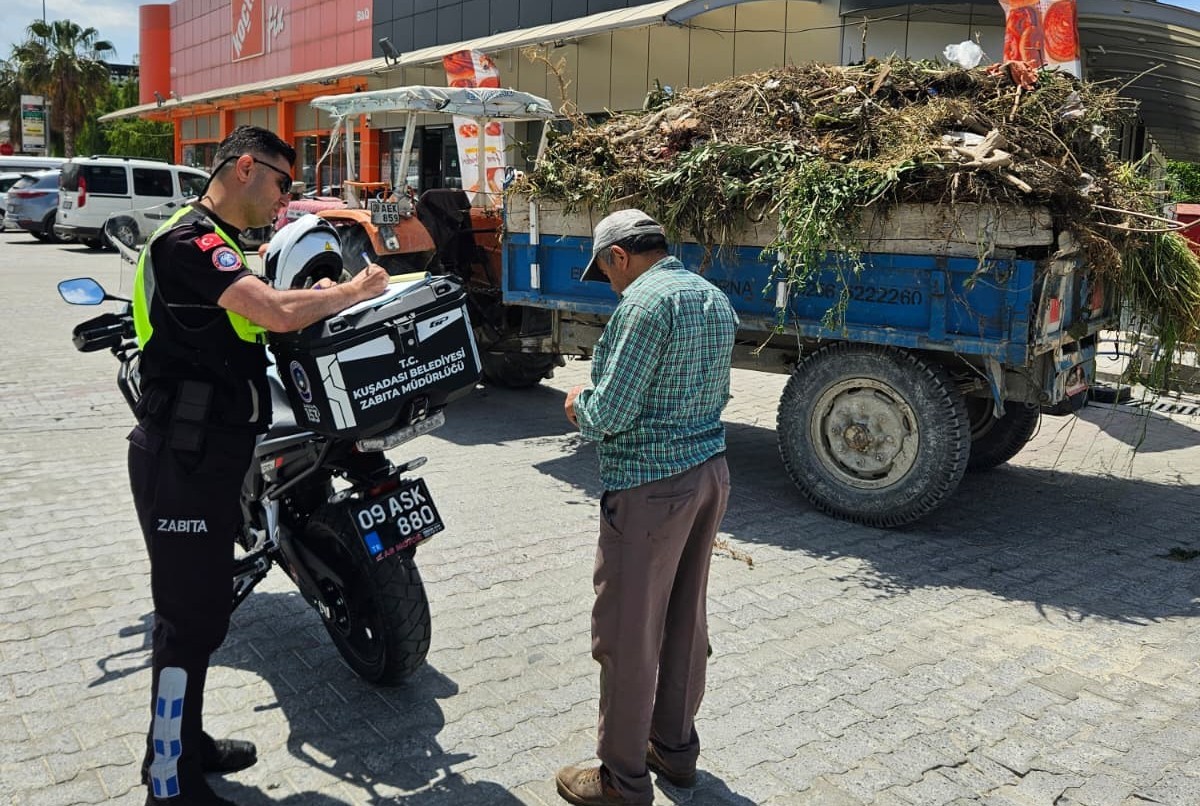 hafriyat-tasirken-yolu-kirletti-cezadan-kacamadi