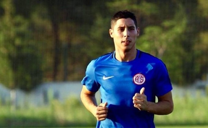Antalyaspor'dan İspanya 2. Ligi'ne Transfer Oldu!