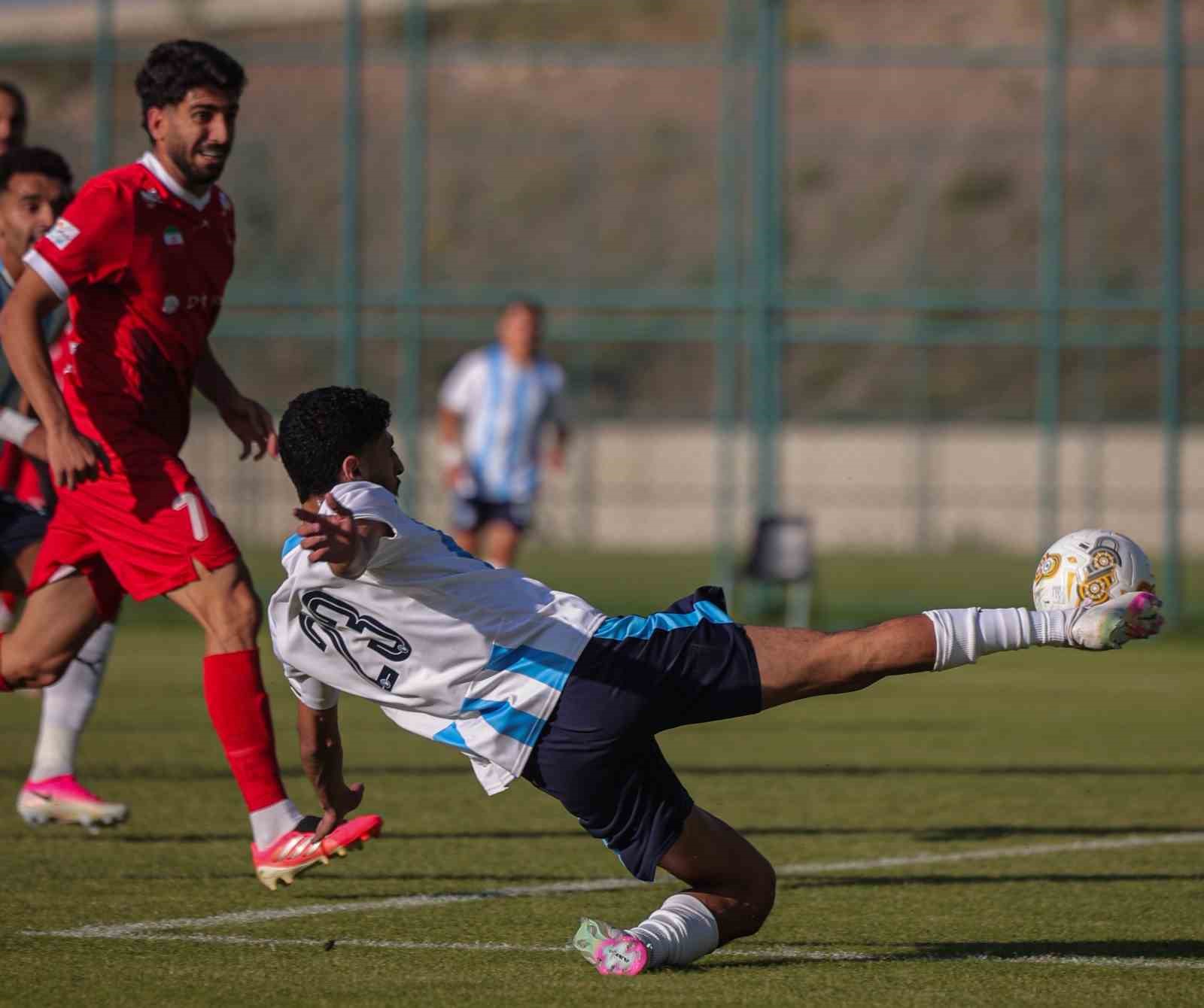 hazirlik-maci-persepolis-1-pyramids-fc-0