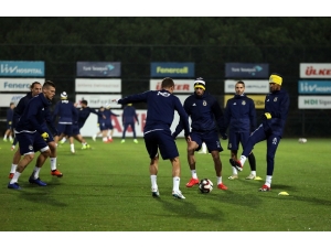 Fenerbahçe, Ümraniyespor Maçına Hazır