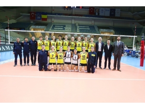 Cev Kadınlar Şampiyonlar Ligi: Fenerbahçe Opet: 3 - Csm Bükreş: 0